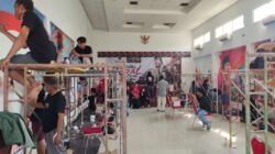 Belasan Muralis Gerbangkertasusila Sulap Kantor DPC PDI Perjuangan Lamongan Jadi Galeri Mural