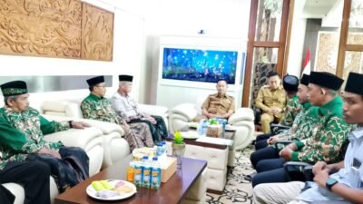 Bupati Lamongan Yuhronur Efendi menerima audiensi terkait penanganan Miras dan Narkoba (Foto: Prokopim Lamongan for Global Insight)